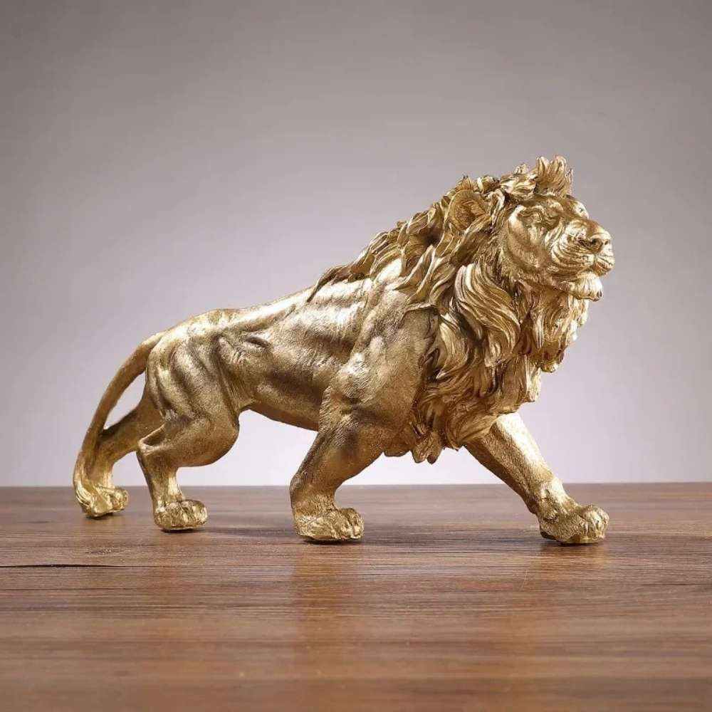 Goldene Löwenstatue