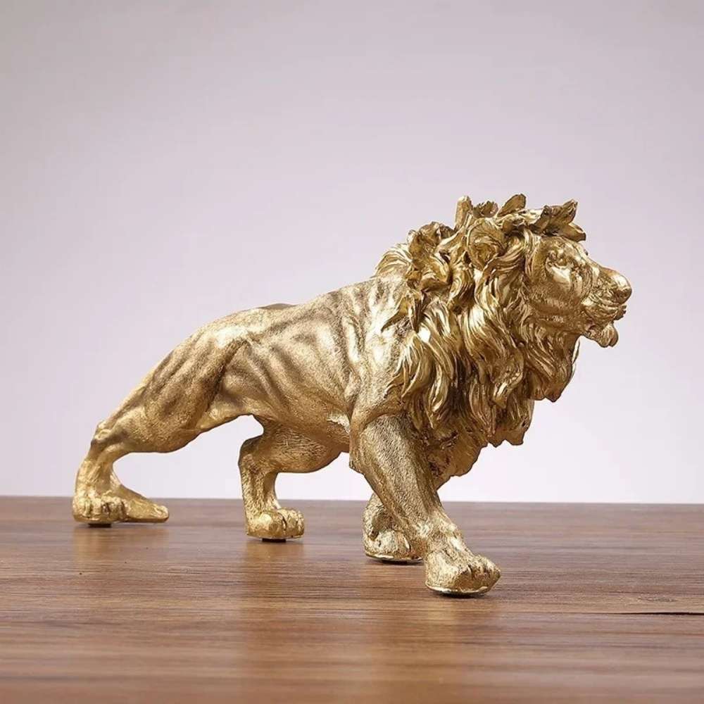 Goldene Löwenstatue