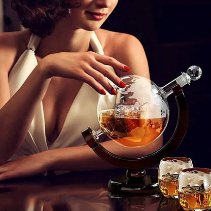 kugelförmige Whisky-Karaffe - Inklusive 2 Gratisgläsern